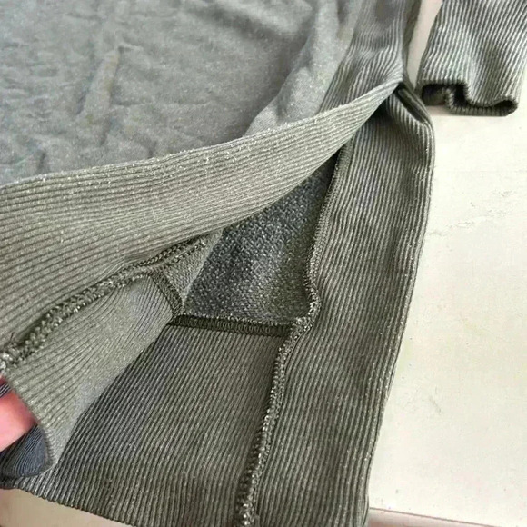 Aerie The Sweat Everyday Crew Neck Side Slit Forrest Green Oversized Sweatshirt - Picture 4 of 5